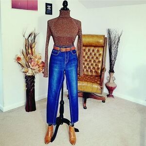 Turtleneck top by international concept